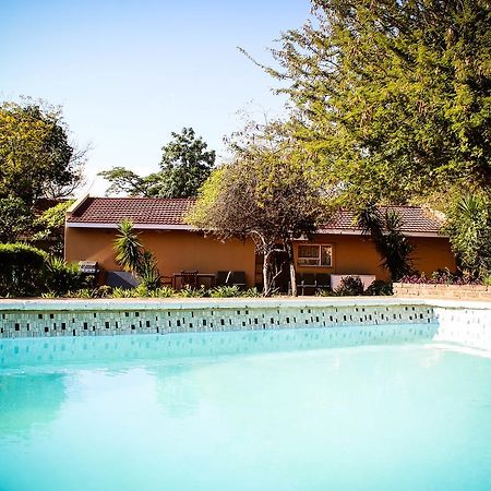 River-Ridge Guest House Gaborone Esterno foto
