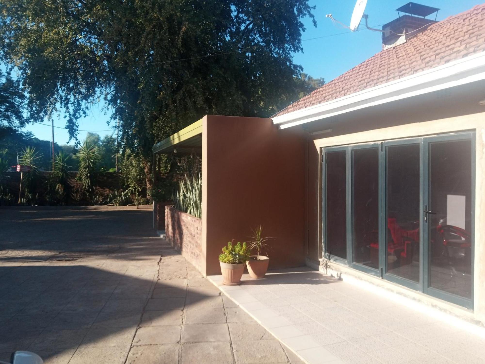 River-Ridge Guest House Gaborone Esterno foto